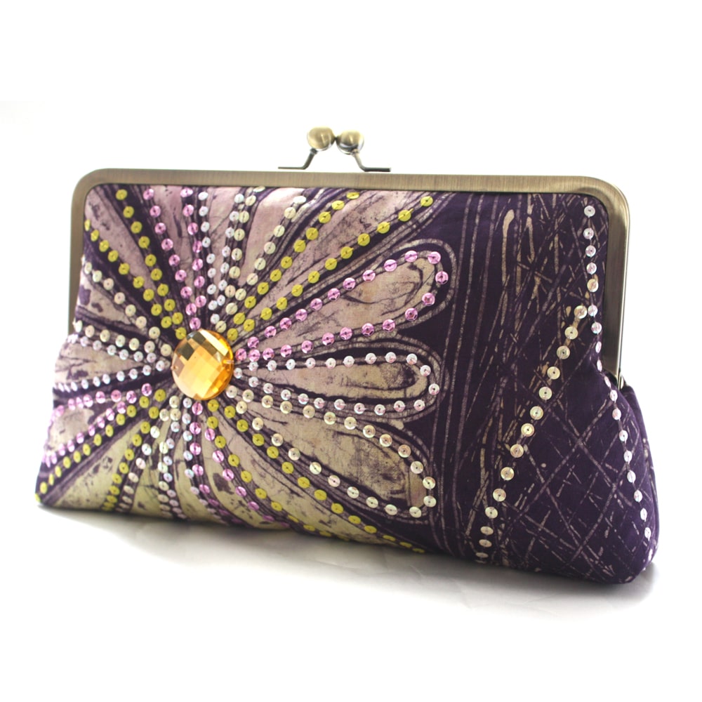 Radiant-Orchid-Supersnap-Clutch2