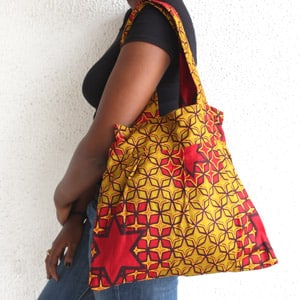 Red Stars Ankara Bee Bag