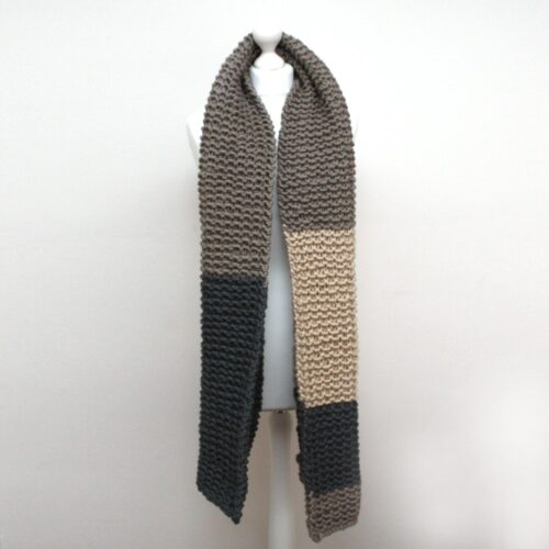 Grey and Cream Chunky Knit Scarf - Image 12
